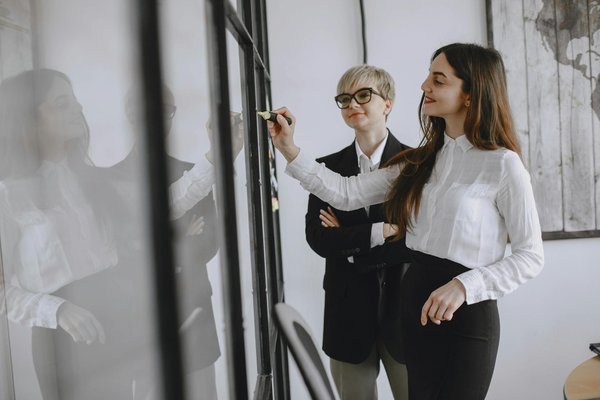 École communication lille : formation, vie étudiante et opportunités internationales